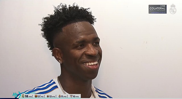 卢卡, 外脚背是莫, 直保持这样