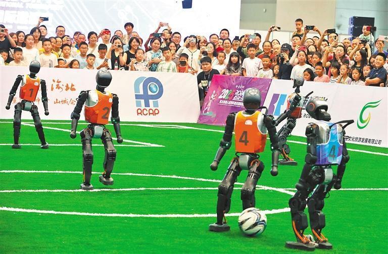 AA, 无虚席, 育会展中心